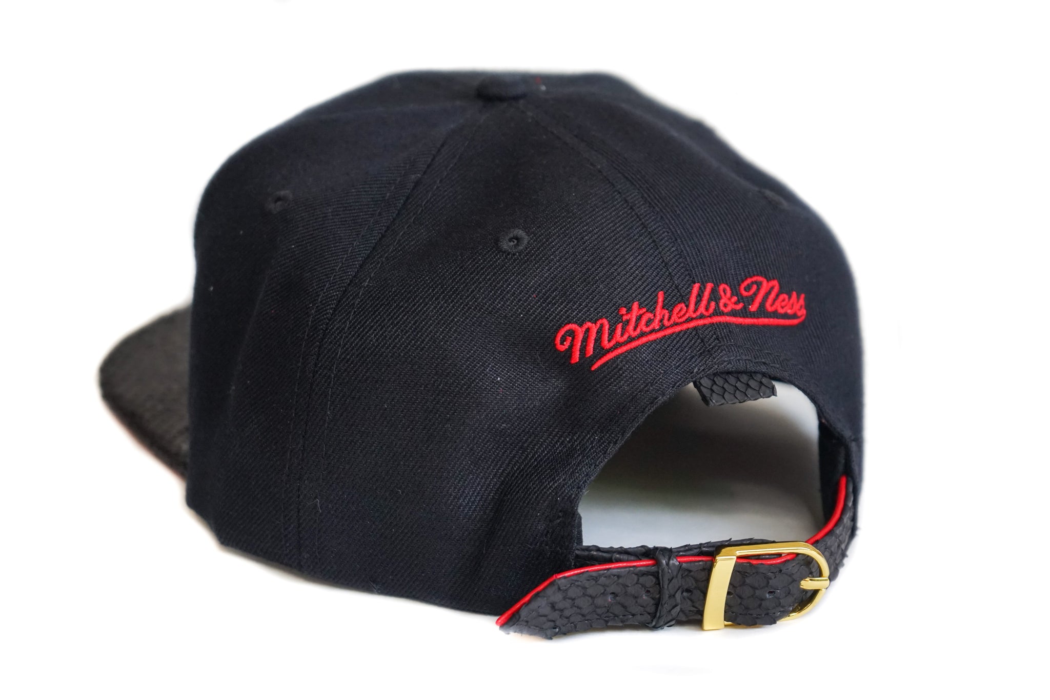 Custom Mitchell & Ness Chicago Bulls Special Script Bred Strapback