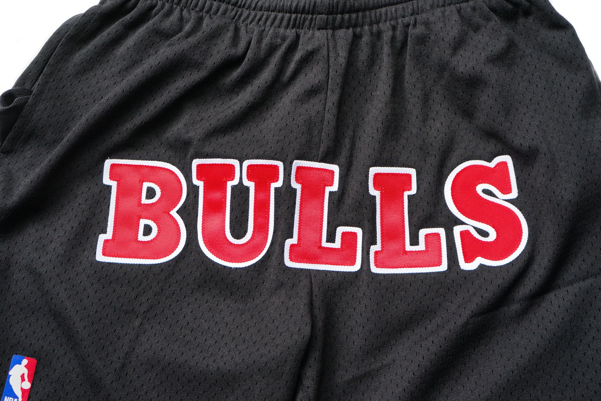 Custom Mitchell & Ness Chicago Bulls Regular Logo Black Swingman Shorts