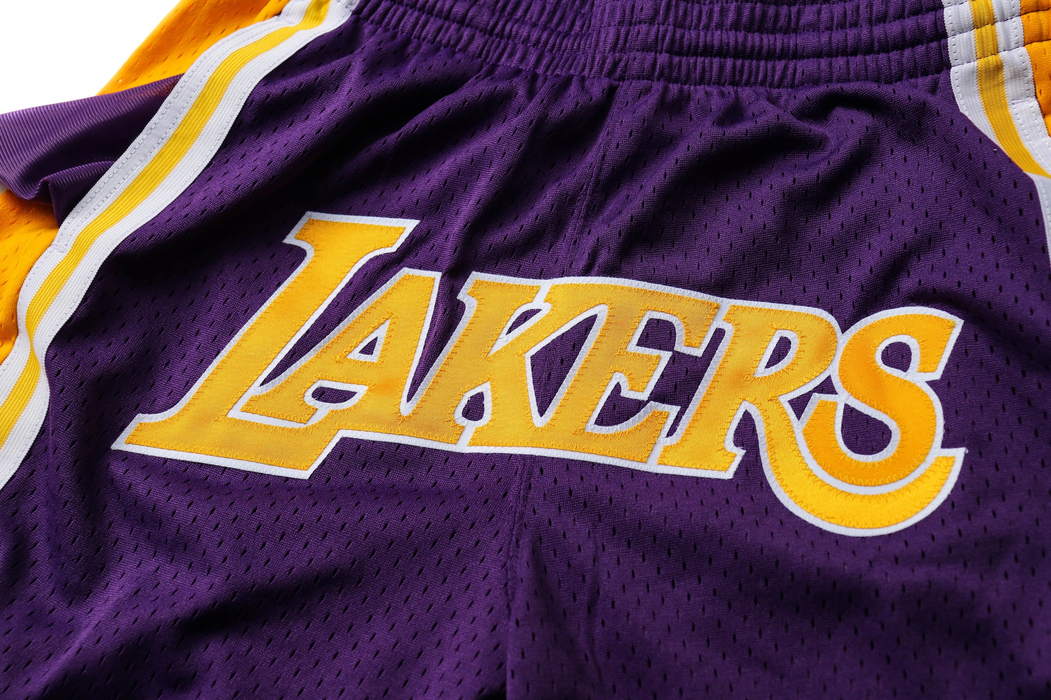 Custom Mitchell & Ness Los Angeles Lakers 1996-1997 "Lakers" Swingman Shorts (Away)