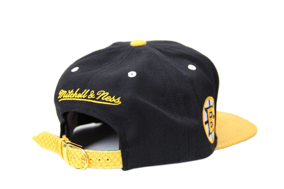 Custom Mitchell & Ness Boston Bruins The Script Strapback