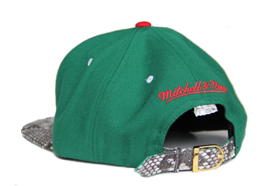 Custom Mitchell & Ness Milwaukee Bucks The Script Strapback