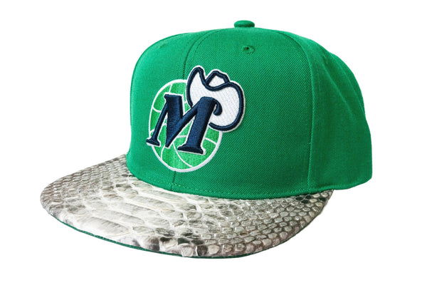 Custom Mitchell & Ness Green Dallas Mavericks Basic Logo Strapback