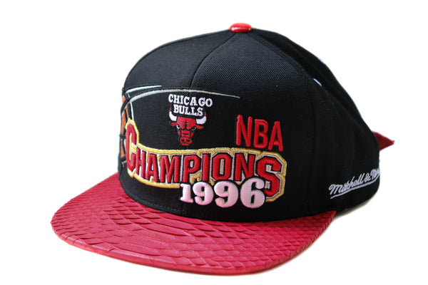 Custom Mitchell & Ness Chicago Bulls 1996 Finals 3Peat Strapback